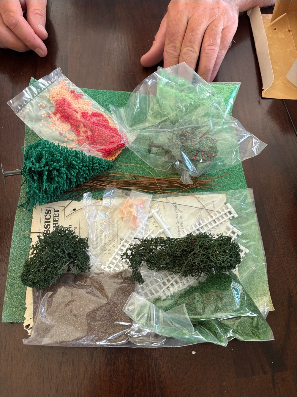 Vintage Model Train Scenery Accessories Lot in Green